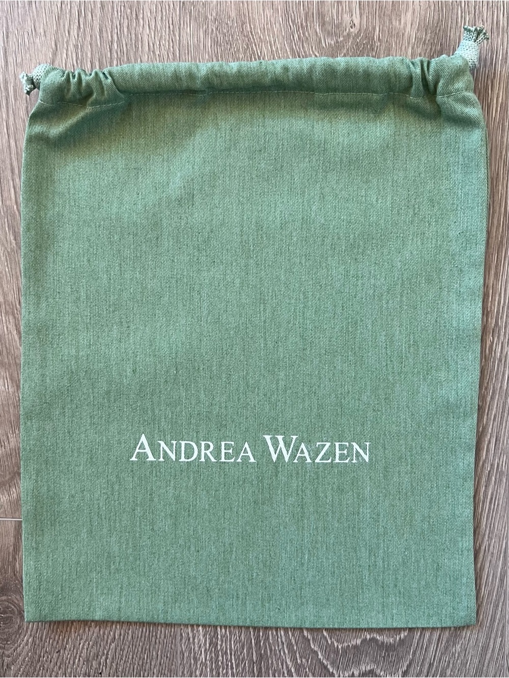 Andrea Wazen dust bag (C692)